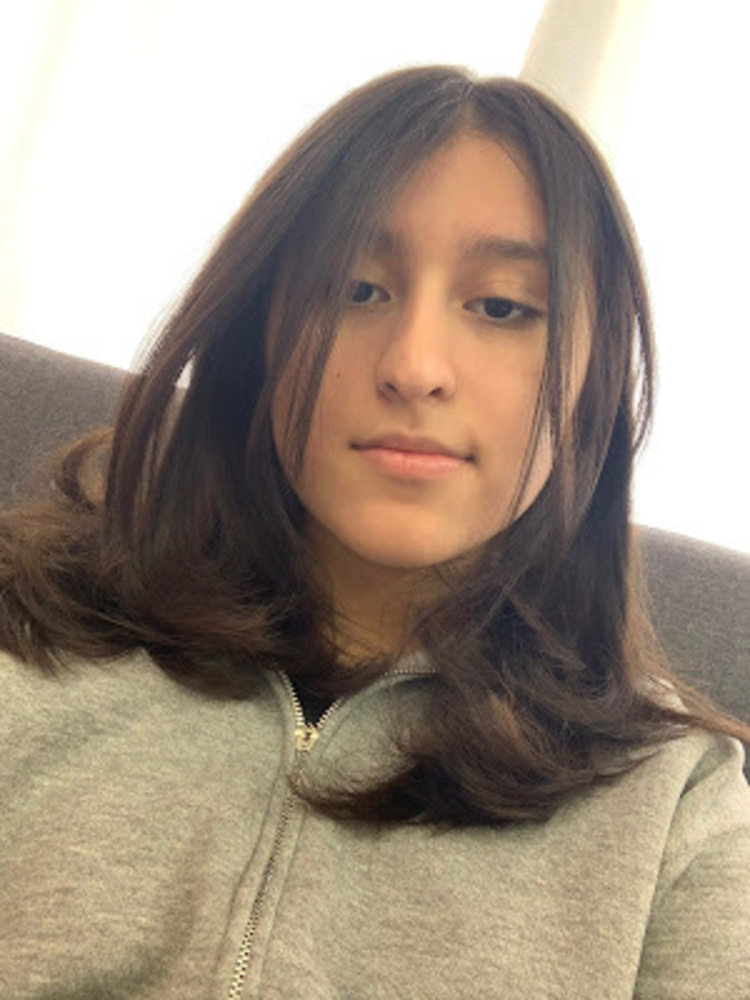Meet your Posher, Claudia